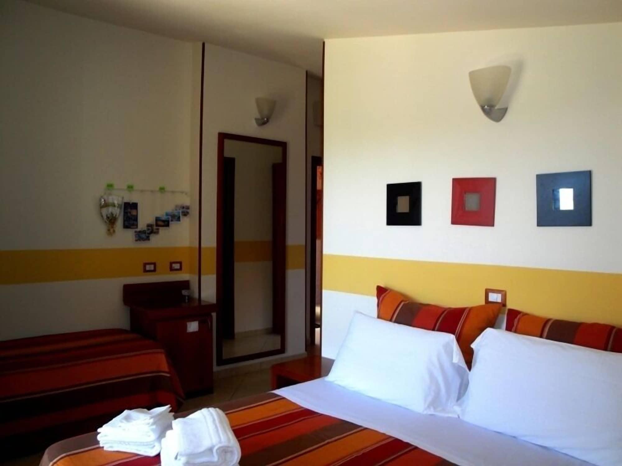 Villa Sunset B&B/Apartments Fontane Bianche Bagian luar foto